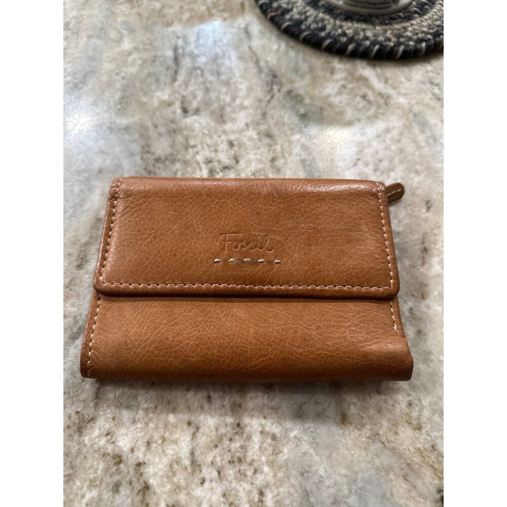 FOSSIL Brown Leather Trifold Womens Wallet Credit Card Billfold
